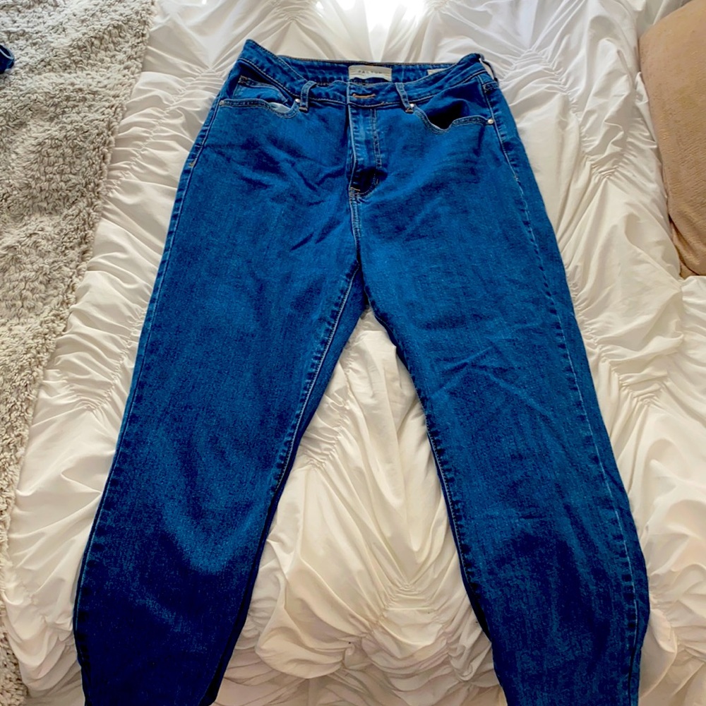 Pacsun mom jeans. No rips